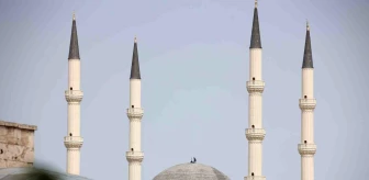 Sivas'ta Cami İnşaatında İşçilerin Tehlikeli Çalışması