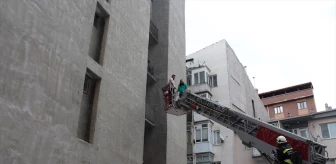 Eskişehir'de Hapis Cezası Alan Şüpheli, Komşusunun Balkonuna İndi