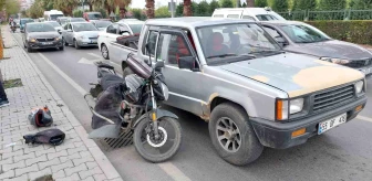 Samsun'da motosikletin kamyonetin kapısına çarptığı kazada 1 kişi yaralandı