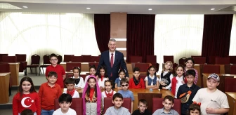 Serdivan'da İlkokul Öğrencisi Temsili Belediye Başkanı Oldu