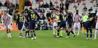 Tartışmalı penaltıda neler konuşuldu? İşte Sivasspor-Fenerbahçe maçının VAR kayıtları