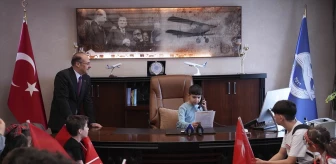 THK Başkanı Kemal Yurtnaç, koltuğunu şehit çocuğuna devretti