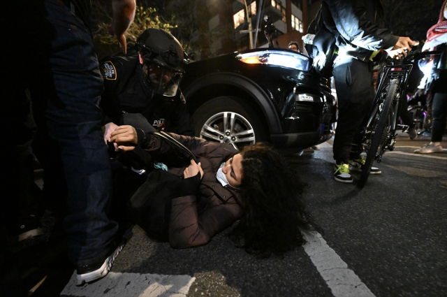 ABD'deki üniversitelerde İsrail karşıtı protestolar: Çok sayıda öğrenci gözaltına alındı