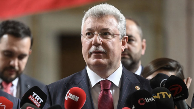 AK Parti Grup Başkanvekili Muhammet Emin Akbaşoğlu.