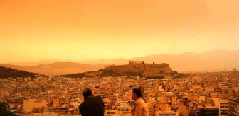 Yunanistan'da Sahra Çölü Toz Bulutu: Atina Gökyüzü Turuncuya Büründü