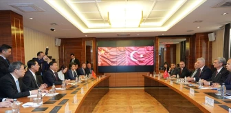 Ticaret Bakanı Ömer Bolat, Çinli iş insanlarıyla görüşme yaptı
