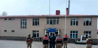 Erzurum'da aranan iki şahıs jandarma tarafından yakalandı