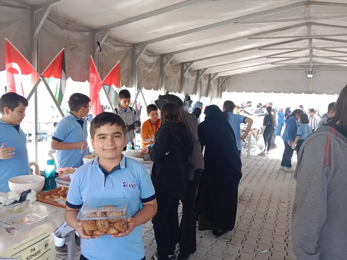 Malatya'da düzenlenen kermes geliri Gazze'ye gönderilecek