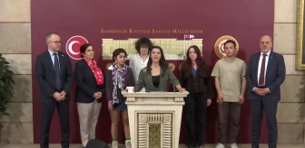 ODTÜ öğrencileri Meclis'te Bahar Şenlikleri yasağına karşı basın açıklaması yaptı