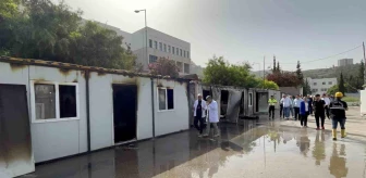 Hatay'da Devlet Hastanesi'nde Konteyner Yangını