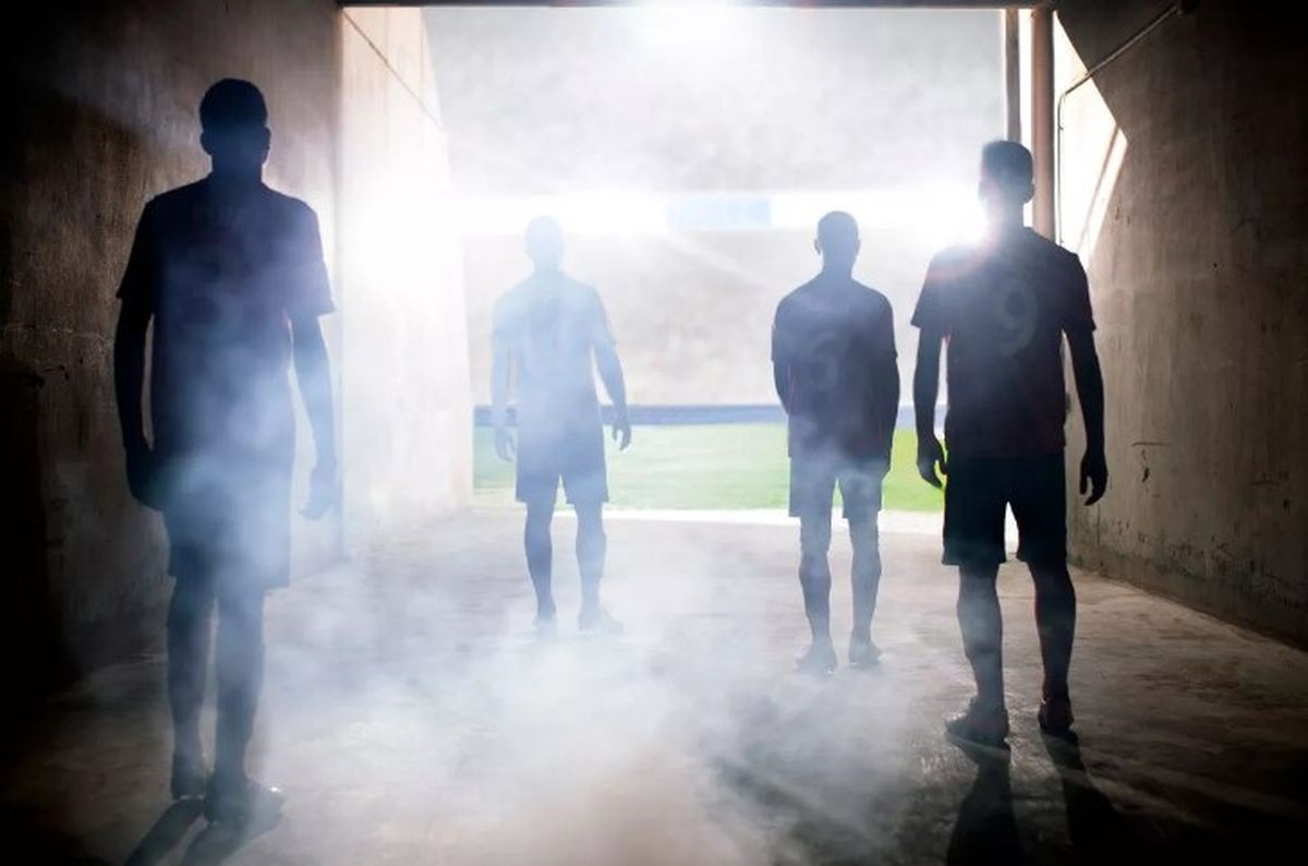Premier Lig'de tecavüz skandalı: Yaşları 19 olan iki futbolcu tecavüz suçunda tutuklanıp, kefaletle serbest bırakıldı