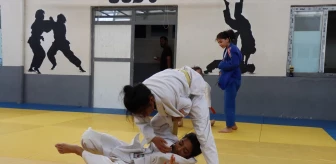 Şanlıurfalı 3 kız kardeş judoda başarı peşinde