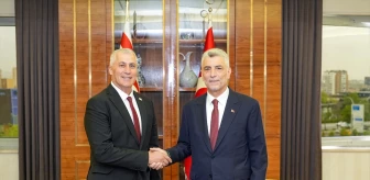 Ticaret Bakanı Ömer Bolat, KKTC Ekonomi ve Enerji Bakanı Olgun Amcaoğlu ile görüşerek önemli kararlar aldı