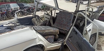 Manisa'da Tır ve Otomobil Kafa Kafaya Çarpıştı: 1 Ölü