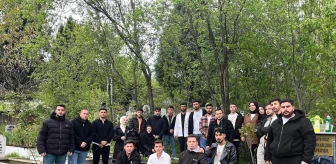 Zonguldak Kilimli Meslek Yüksekokulu Öğrencileri Mezarlık Temizliği Yaptı