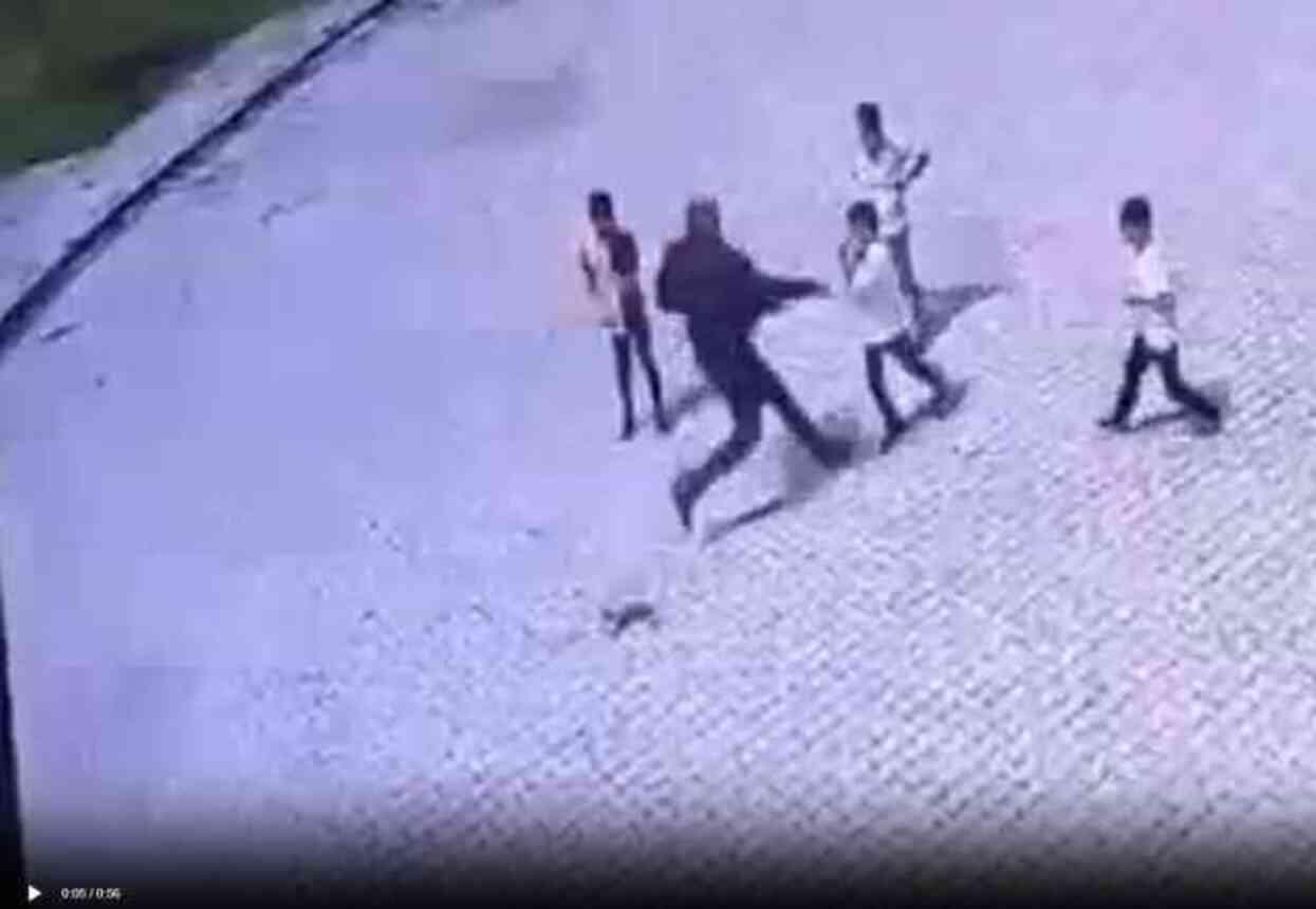 23 Nisan kutlamalarında tepki çeken anlar: Belediye personeli, 3'ncü sınıf öğrencisini tekmeledi