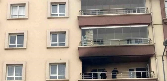 Ankara'nın Mamak ilçesinde bir binada çıkan yangın kontrol altına alındı