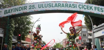 İzmir'de 25. Uluslararası Çiçek Festivali Başladı