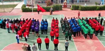Aydın Davutlar Efeler Gençlik Kampı'nda Gençlik Merkezleri Arası Spor Ligi Ege Bölge Finali Başladı