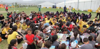 Kayseri'de Öğrencilere Kitap Okuma Etkinliği Düzenlendi
