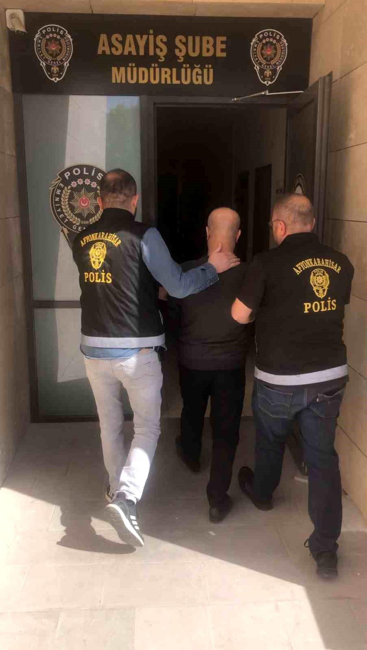 Afyonkarahisar Adliyesi Önünde Yaşanan Kavgada 3 Kişiyi Vuran Şahıs Tutuklandı