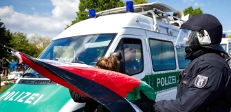 Alman Polisi Filistin'e Destek Kampını Dağıttı