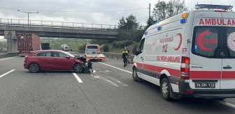 Anadolu Otoyolu'nda Tıra Çarpan Otomobilde 4 Kişi Yaralandı