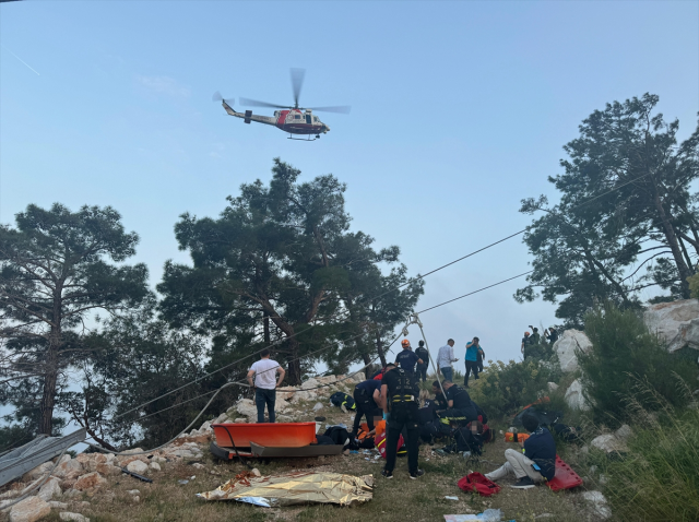 Antalya'da teleferikte ailesiyle mahsur kalan makine teknisyeni: Kazadan 10 dakika önce arayıp uyarmıştım