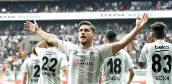 Beşiktaş'ın golcüsü Semih Kılıçsoy, Fenerbahçe maçında forma giyecek