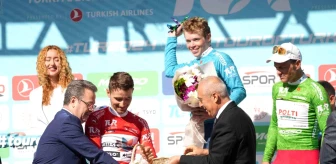 Cumhurbaşkanlığı Türkiye Bisiklet Turu'nda Kuşadası-Manisa etabını Hollandalı sporcu Van den Broek kazandı