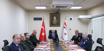 Milli Savunma Bakanı Yaşar Güler, KKTC'de Boğaz Şehitliğini Ziyaret Etti