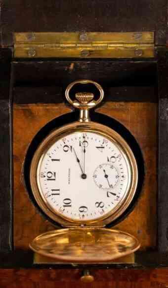 Titanik'in en zengin yolcusu olan John Jacob Astor'a ait altın cep saati, 150,000 sterline satışa çıkarıldı Titanik'in en zengin yolcusu olan John Jacob Astor'a ait altın cep saati, 150,000 sterline satışa çıkarıldı