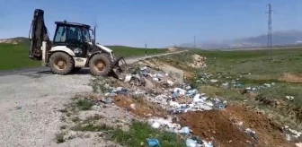 Hakkari'de köylerde çevre temizliği yapıldı