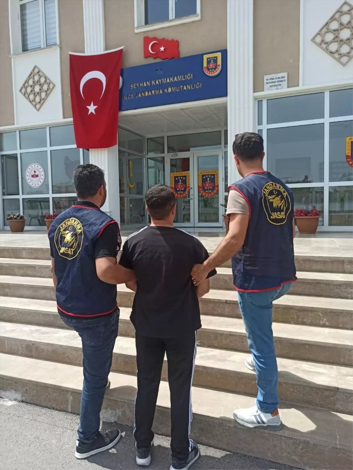 Adana'da 15 firari hükümlü yakalandı