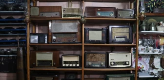 Emekli Radyo Tamircisi 100'den Fazla Radyoya Gözü Gibi Bakıyor