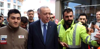 Cumhurbaşkanı Erdoğan Üsküdar'da bir akaryakıt istasyonuna uğradı