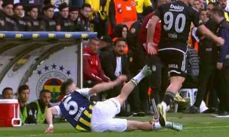 Fenerbahçeli İsmail Yüksek neden oyuna devam edemedi? İsmail Yüksek'e ne oldu?