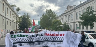 İsviçre'de Filistin'e Destek Yürüyüşü Düzenlendi
