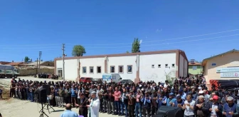 Afyonkarahisar'ın Şuhut ilçesinde vatandaşlar yağmur duasına çıktı