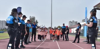 Adana'da Öğrenciler İçin Geleneksel Çocuk Oyunları Şenliği Düzenlendi