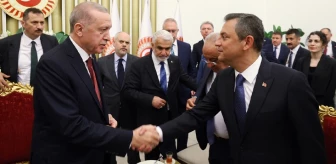 AK Parti'den Erdoğan-Özel görüşmesiyle ilgili açıklama: En önemli gündem maddesi ekonomi olacak