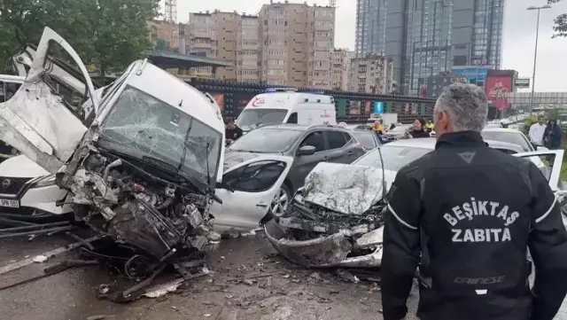 İstanbul'da 7 aracın karıştığı zincirleme kaza: 8 yaralı
