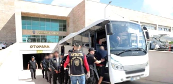 Antalya'da 135 Aranan Şahıs Yakalandı