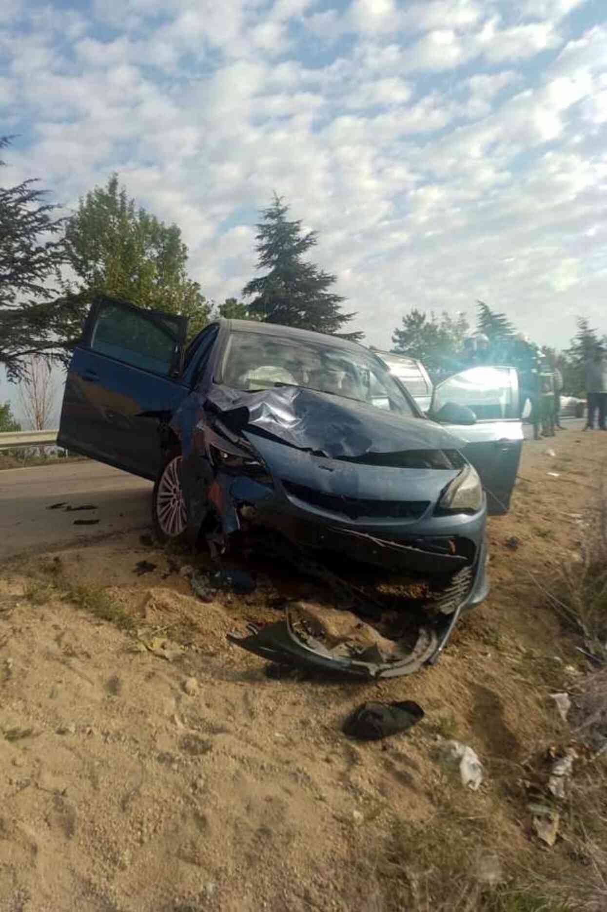 Askeri personelin kullandığı otomobil, polis aracına çarptı! 1 şehit, 4 yaralı