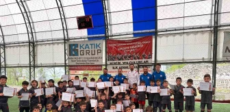 Samsunspor Futbol Okulları Fatsa'daki Minik Sporculara Teşekkür Belgesi Verdi