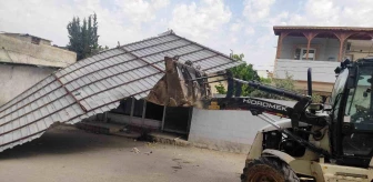 Gaziantep'te Kuvvetli Rüzgarın Etkisiyle Evlerin Çatısı Uçtu