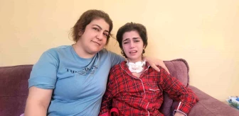 Arkadaşlarının ısrarı üzerine gece dışarı çıkan genç kız, otomobilin tıra çarpması sonucu bedensel engelli ve konuşma kabiliyetini kaybetti
