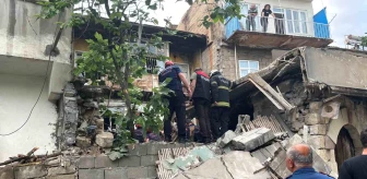 Kahramanmaraş'ta iki katlı metruk bina çöktü, arama çalışmaları başladı