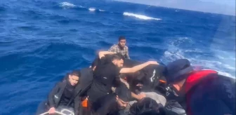 Marmaris ve Datça açıklarında 55 düzensiz göçmen kurtarıldı