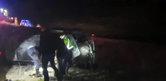 Afyonkarahisar'da araç şarampole devrildi, 5 kişi yaralandı